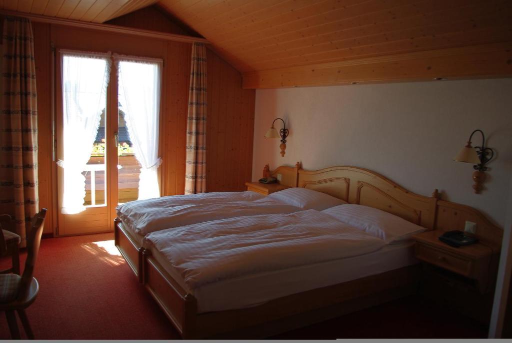 Hotel Adler Sigriswil Buitenkant foto