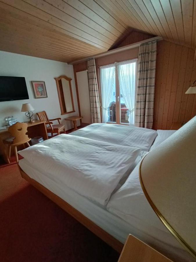 Hotel Adler Sigriswil Buitenkant foto